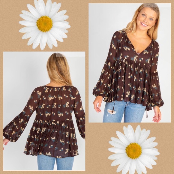 NATURAL LIFE Tops - 5/$15💜Cocoa Daisies Top